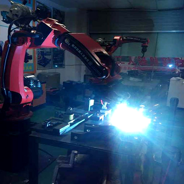 机器人焊接案例图片详情